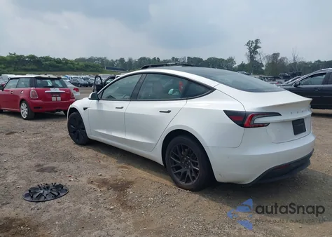 2024 Tesla Model 3 Long Range Dual Motor All-Wheel Drive/Rear-Wheel Drive z USA, uszkodzony, nr VIN 5YJ3E1EA5RF830431